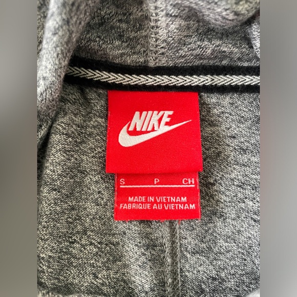 Women’s Gray Nike Thin Drawstring Hoodie - Picture 4 of 4